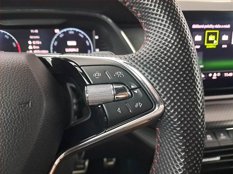 Škoda Octavia (2023) RS 2.0 TSI - fotka 18 z 20