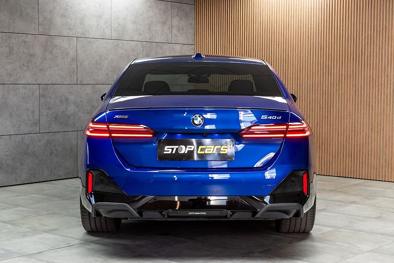 BMW Řada 5 540d xD ///M*ZÁRUKA*TAŽNÉ*ČR 1 - fotka 5 z 51