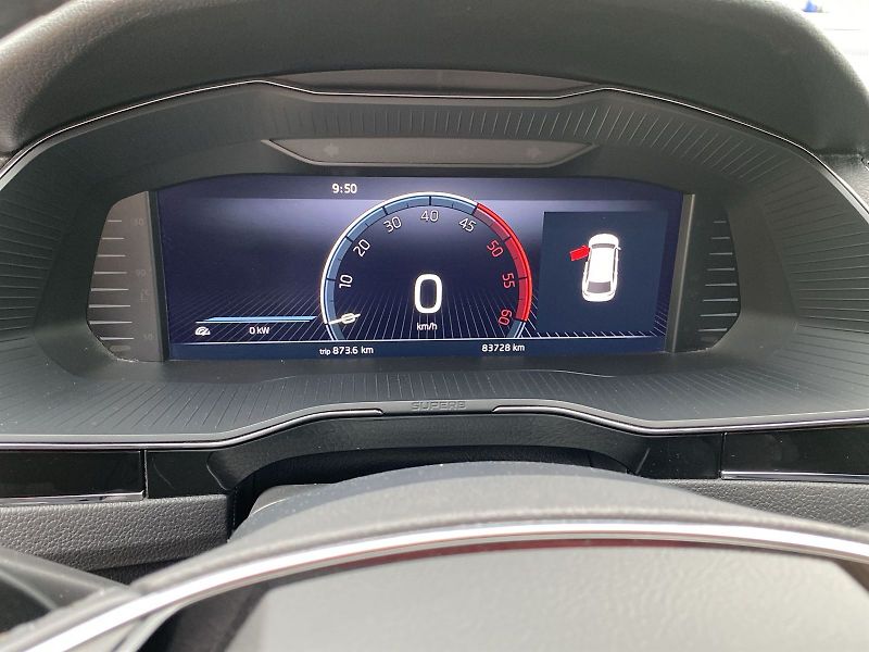 Škoda Superb (2023) Combi 2.0 TDI DSG L&K - fotka 10 z 35