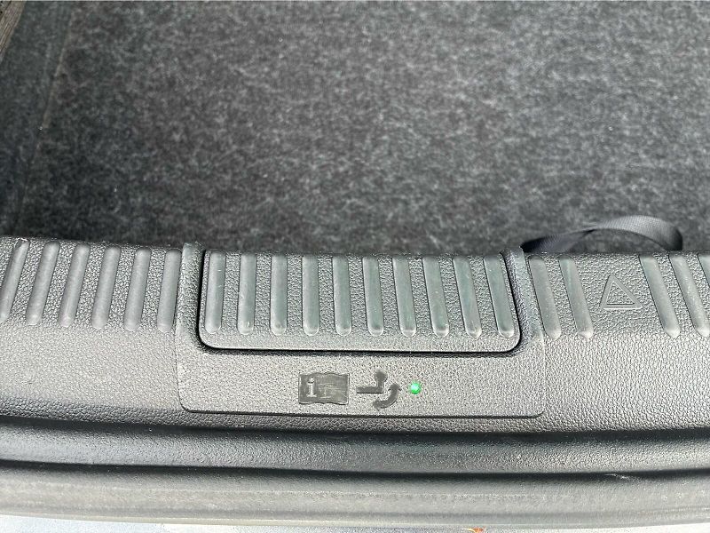 Škoda Superb L&K 2.0 TDI 147kW DSG 4x4 - fotka 15 z 28