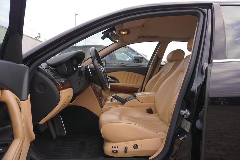 Maserati Quattroporte (2007) 4.2i 295 kW AUTOMAT - fotka 25 z 46