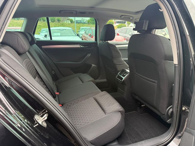 Škoda Superb Ambition 2.0 TDI 110kw DSG Com - fotka 20 z 24