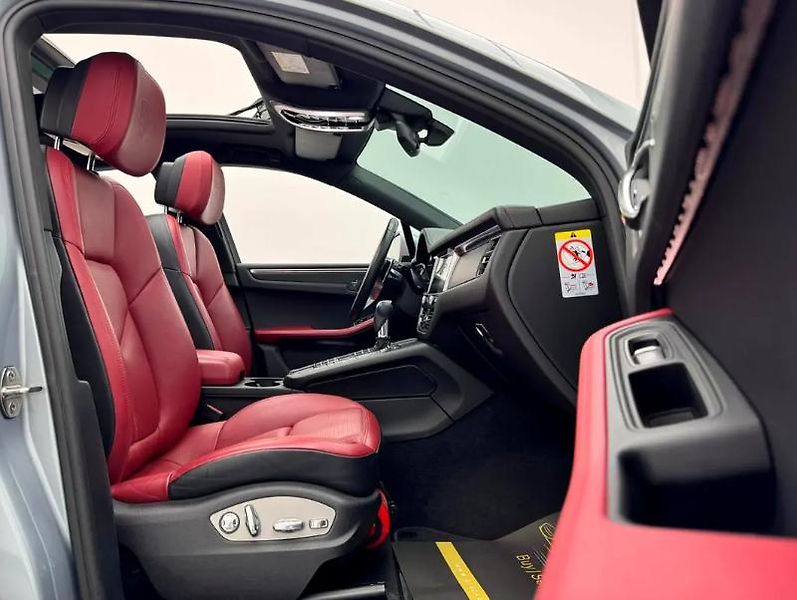 Porsche Macan (2021) Modernizované SUV - fotka 10 z 13
