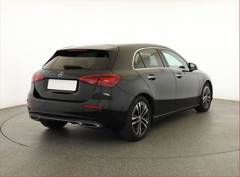 Mercedes-Benz Třídy A (2024) A 200 d - fotka 5 z 23