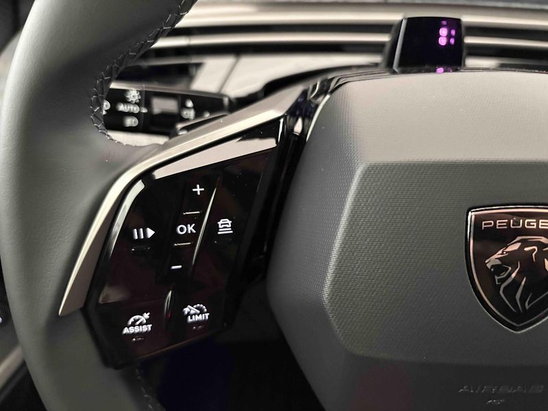 Peugeot 5008 (2026) Business Hybrid 145 e-DCS6 - fotka 21 z 42