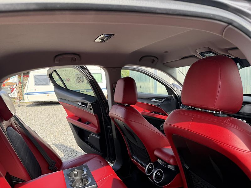 Alfa Romeo Stelvio 2.2JTDM Q4 4x4 210PS VELOCE 1A - fotka 123 z 167