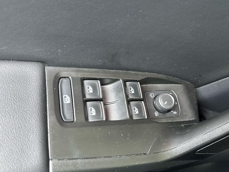 Seat Leon FR DSG,1maj,ČR - fotka 21 z 27