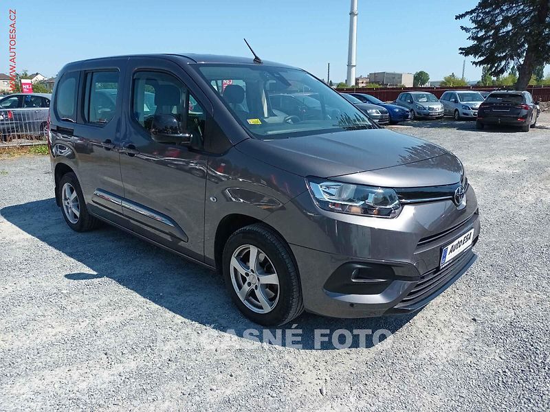 Toyota ProAce City Verso (2022) 1.2T, 1.maj,ČR, 96kW, AT - fotka 1 z 3