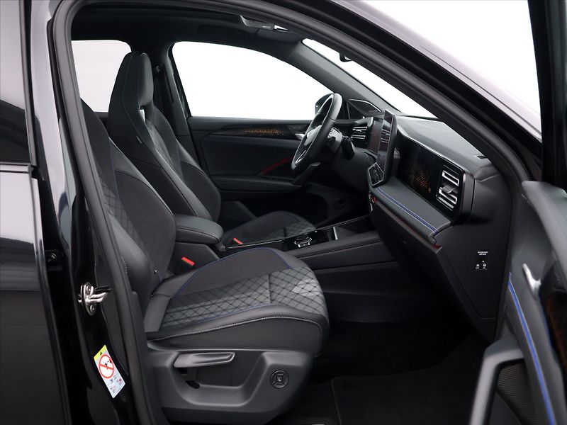 Volkswagen Tiguan 2,0 TDI 4x4 DSG R-Line CZ DPH - fotka 12 z 42