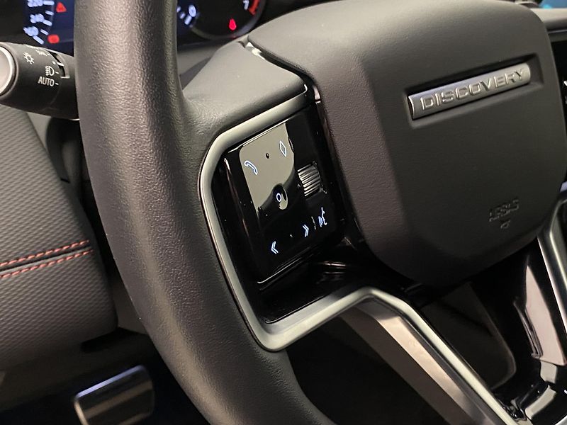 Land Rover Discovery Sport P200 R-DYNAMIC SE AWD AUT - fotka 19 z 47