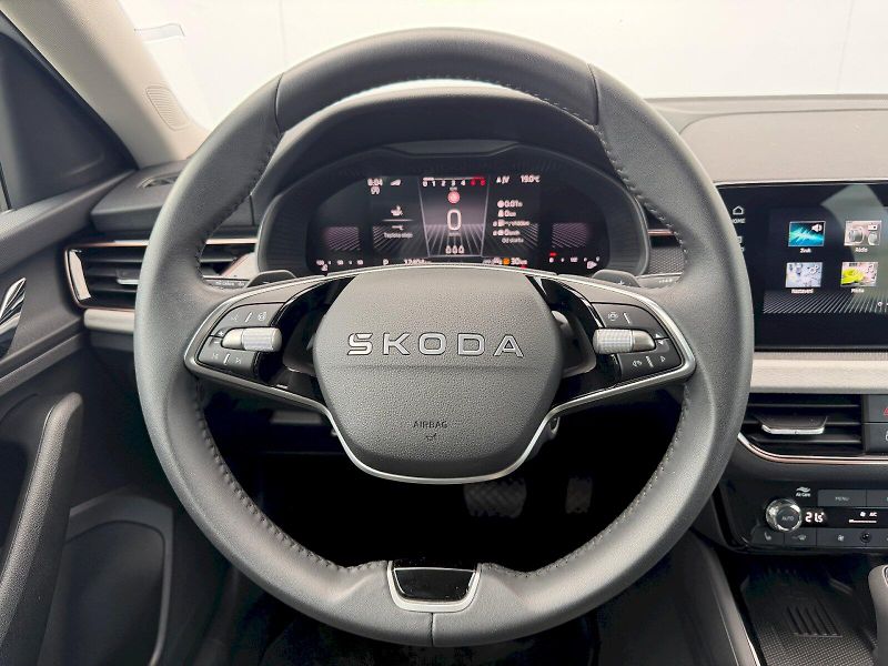 Škoda Scala (2025) 1.0TSI 85kW DSG Top Selection - fotka 7 z 35