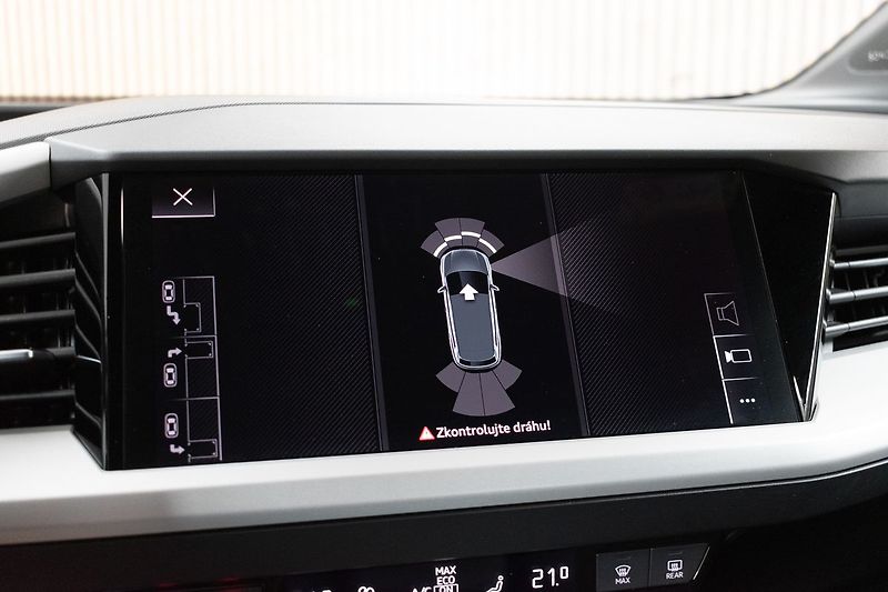 Audi Q4 e-tron 45*82kWH*QUATTRO*SoH92%*ČR 1.M - fotka 27 z 46