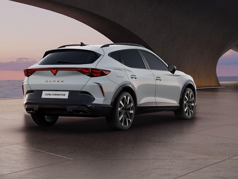 Cupra Formentor 1.5eTSI 110kW DSG - fotka 8 z 11
