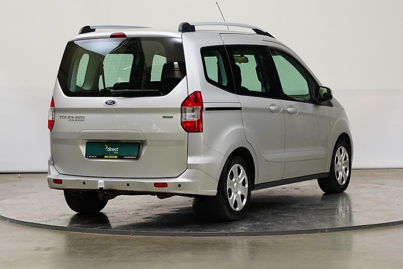 Ford Tourneo Courier - fotka 2 z 24