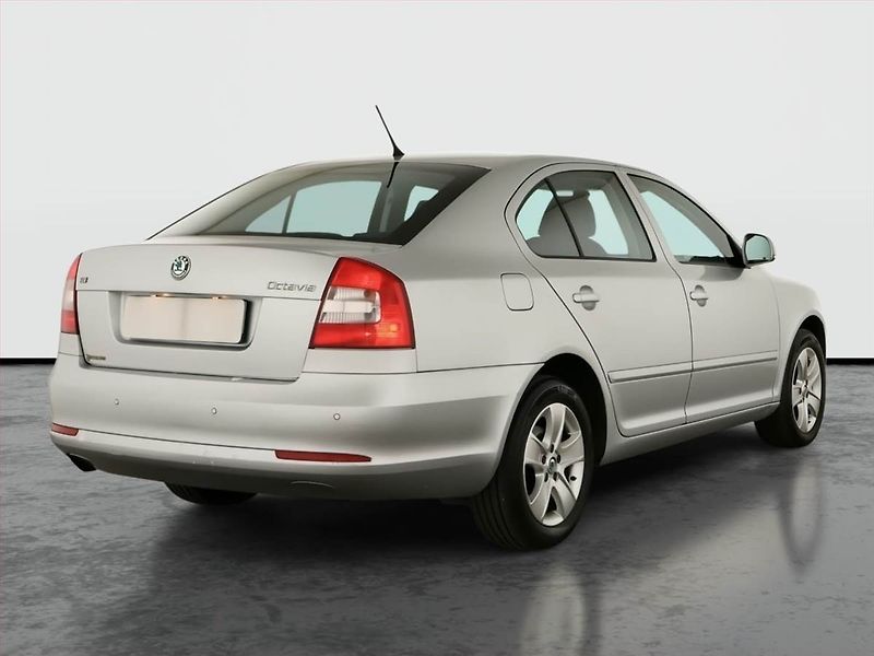 Škoda Octavia (2012) 2.0 TDI, ČR,1.maj, Tempomat - fotka 5 z 13