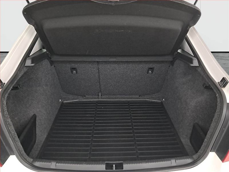 Škoda Rapid (2015) 1.4 TDI, Tempomat - fotka 13 z 17