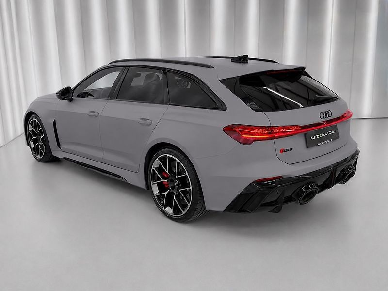 Audi RS 5 AVANT QUATTRO 470 kW, 285 KM/H - fotka 4 z 37