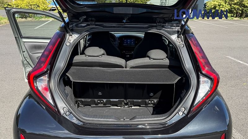 Toyota Aygo STYLE TECH VISION - fotka 14 z 19