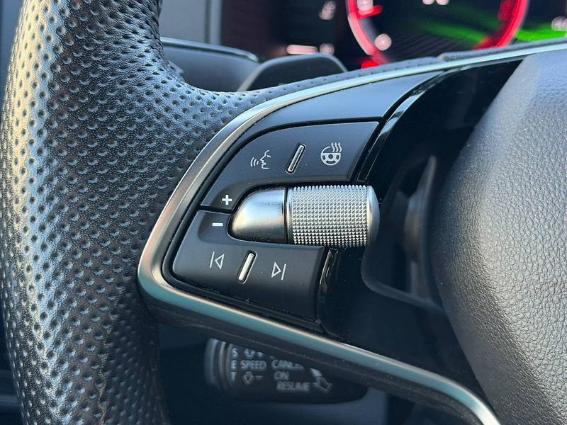 Škoda Karoq SportLine 2,0TDI 110 kW 7° DSG - fotka 30 z 42