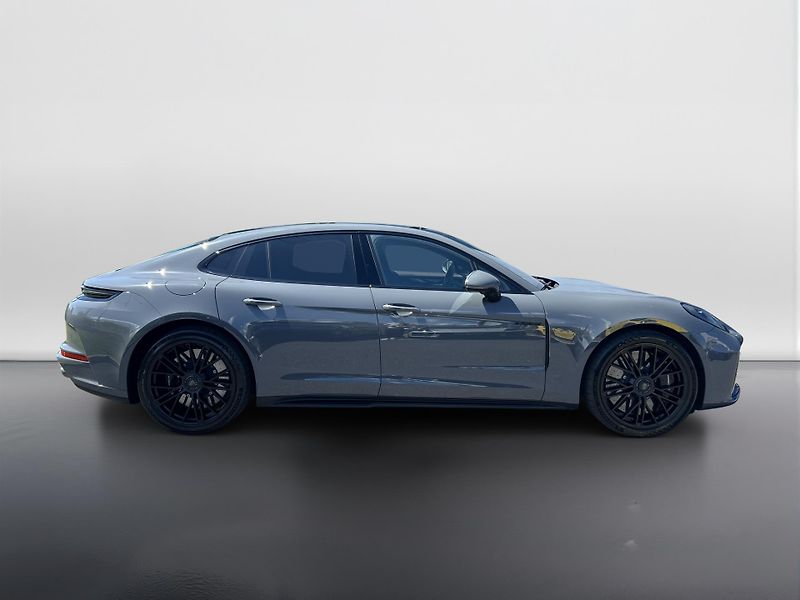 Porsche Panamera (2025) Turbo S E-Hybrid - fotka 6 z 29