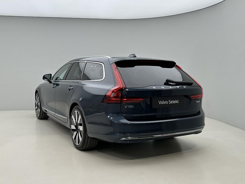 Volvo V90 T6 AWD RECHARGE CORE AUT 1.maj - fotka 11 z 47