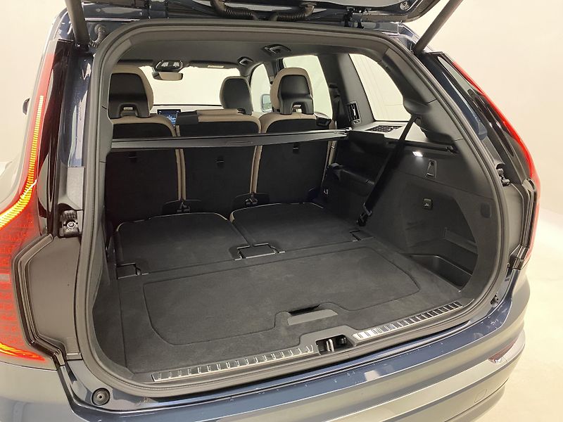 Volvo XC90 (2026) T8 AWD Plug-in CORE 7m - fotka 5 z 64