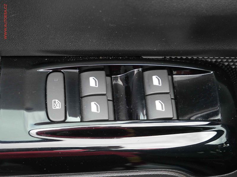 Citroën C3 (2019) 1.2PT, AT, klima - fotka 11 z 21