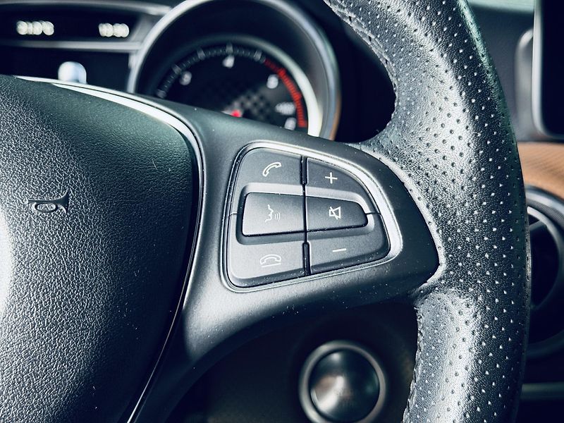 Mercedes-Benz Třídy A (2016) 180D*KAMERA*KEYLESS - fotka 19 z 39