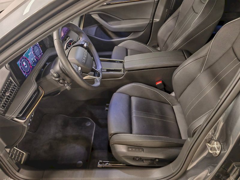 Škoda Superb (2025) 2.0 TDI 142 kW DSG 4x4 Sportli - fotka 25 z 35