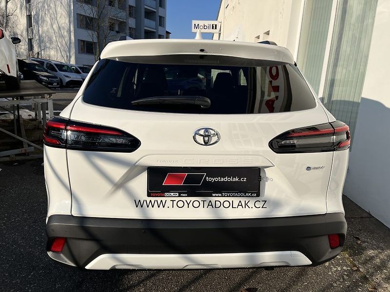Toyota Corolla Cross 1.8L HEV Style - fotka 5 z 29