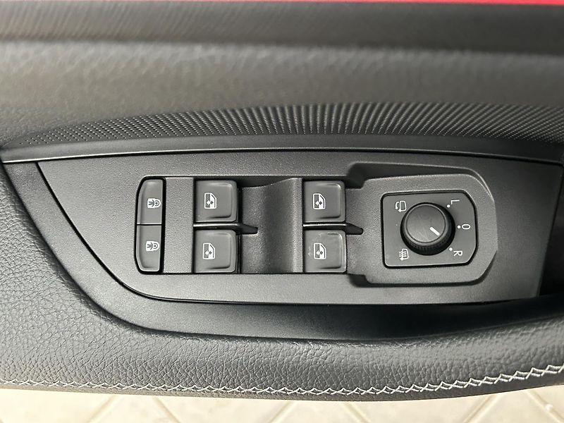 Škoda Kodiaq 2.0 TSI 4x4 EXLUSIVE SELECTION - fotka 14 z 29