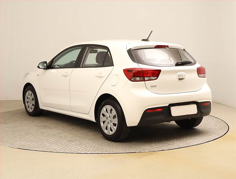 Kia Rio (2022) 1.2 DPI, Serv.kniha - fotka 4 z 17