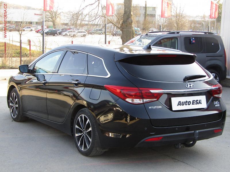 Hyundai i40 (2016) 1.7 CRDi, 1.maj,ČR, AT - fotka 6 z 20