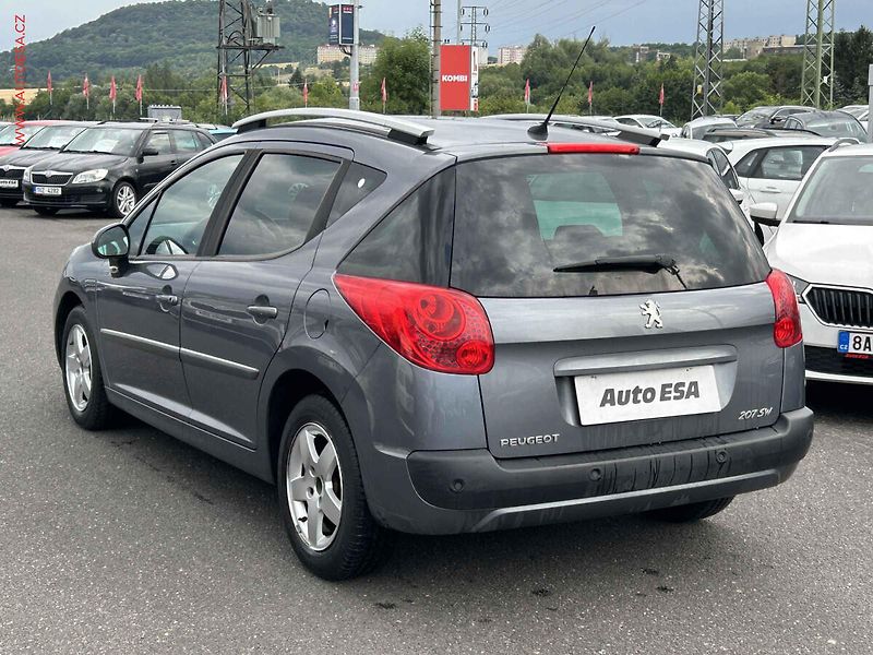 Peugeot 207 (2010) 1.4 16V, 1.maj,ČR, AC, park - fotka 6 z 15