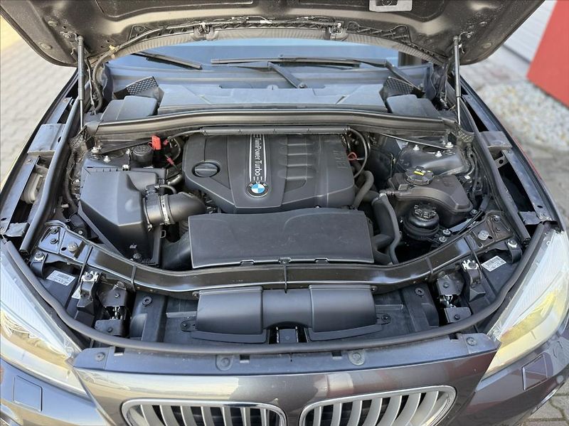 BMW X1 2,0 20d xDrive NAVI XENON - fotka 33 z 37