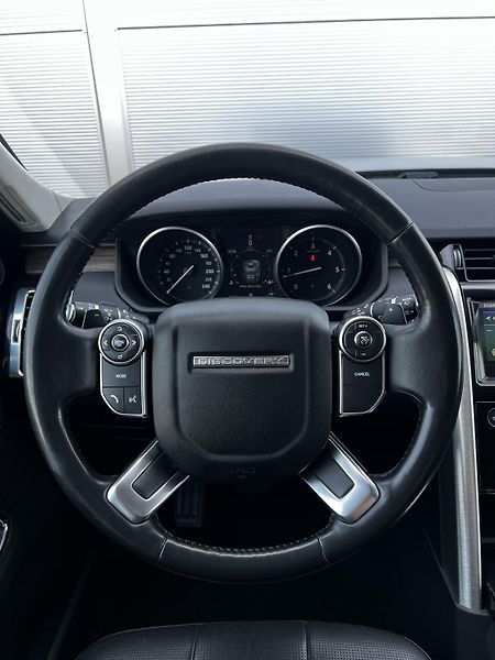 Land Rover Discovery 2.0SD4 177kW LUXURY 7-Míst TZ - fotka 10 z 27