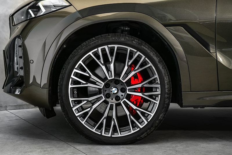 BMW X6 xDrive 40d M-sport Pro - fotka 2 z 28