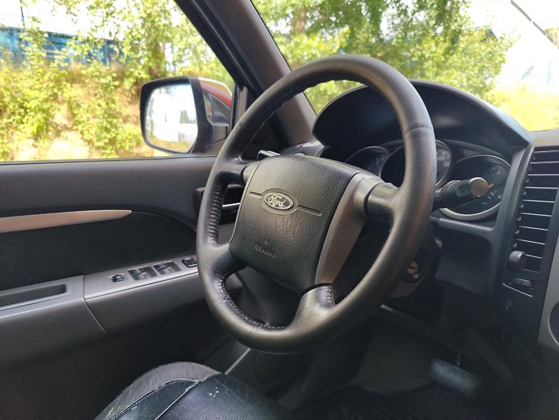 Ford Ranger 3,0 TDCi 4WD /automat /u - fotka 25 z 29