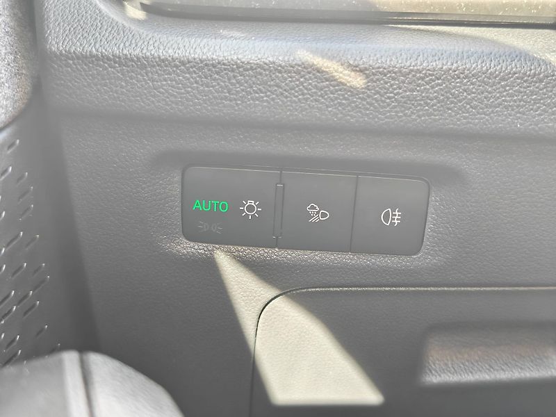 Škoda Octavia Top Selection 6MP 1,5TSI - fotka 20 z 26