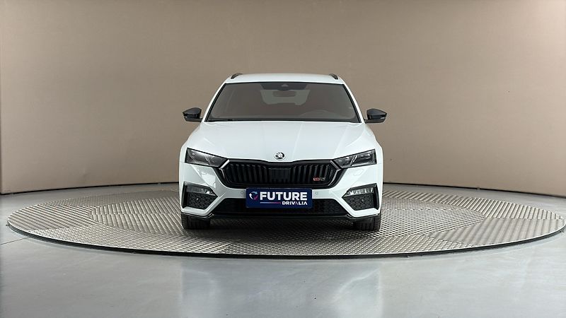Škoda Octavia 2.0 TSI DSG RS Combi - fotka 3 z 26