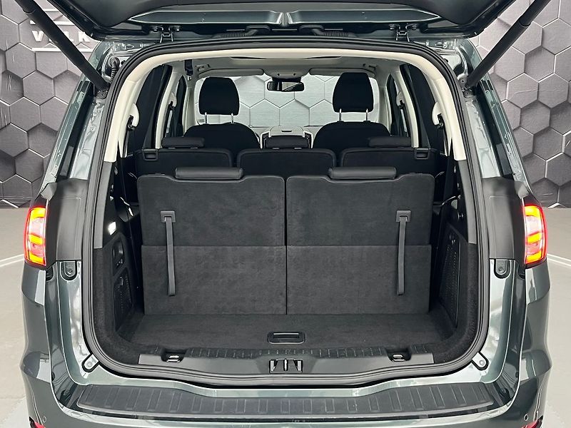 Ford Galaxy 2,0 140kW Titanium AWD 7míst - fotka 39 z 70