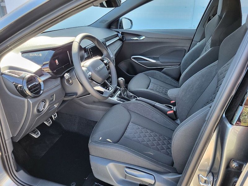Škoda Fabia Dynamic 1,0TSI 85kW - fotka 8 z 27