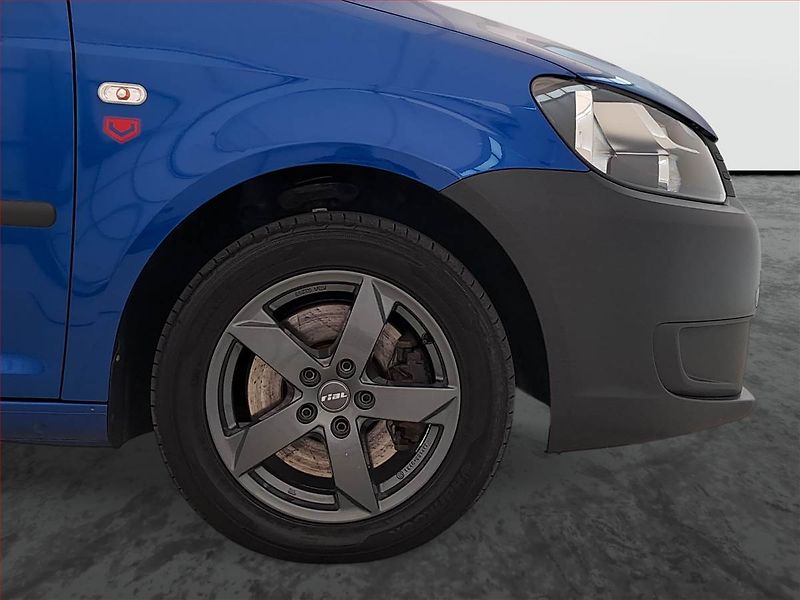 Volkswagen Caddy (2013) 2.0 TDI, 5Míst - fotka 15 z 21