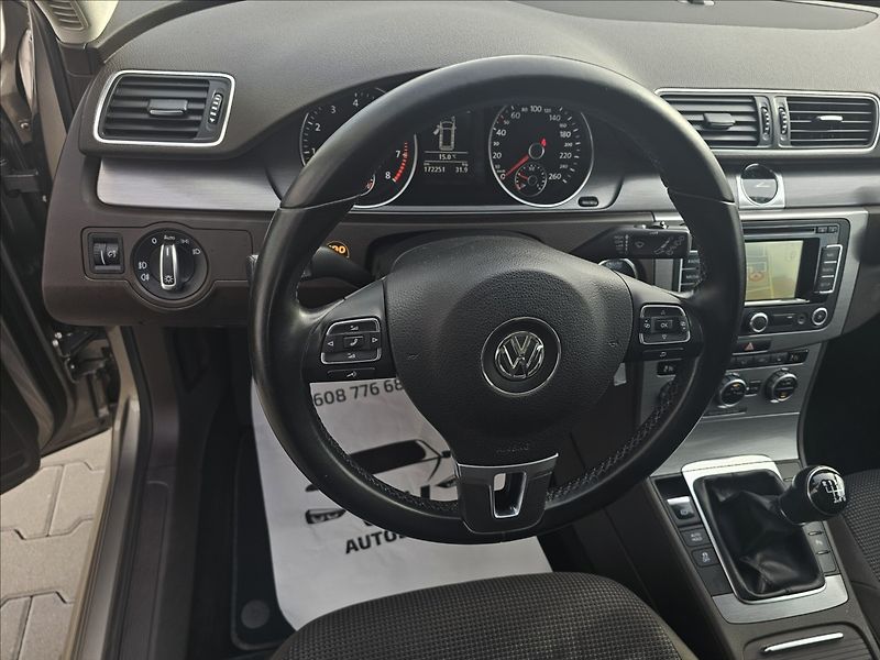 Volkswagen Passat B VII 1,4 TSi Comfortline - fotka 12 z 45