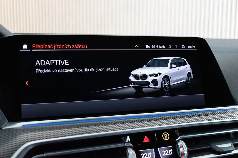 BMW X5 xDrive30d ///MSPORT*TAŽNÉ*ČR* - fotka 32 z 55