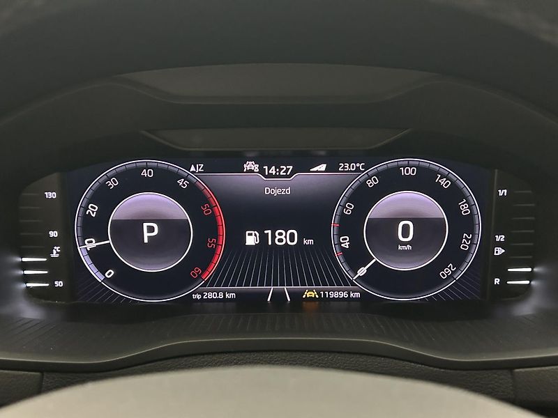 Škoda Karoq 2.0 TDI 4x4 Scout - fotka 7 z 31