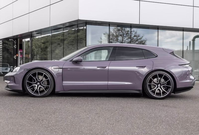 Porsche Taycan Sport Turismo ACC 360 BOSE Mat - fotka 3 z 20