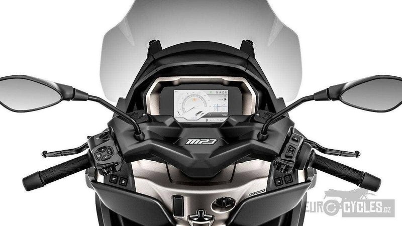 Piaggio MP3 530 Exclusive (2026) E5+ AKCE - 25 000Kč - fotka 11 z 14