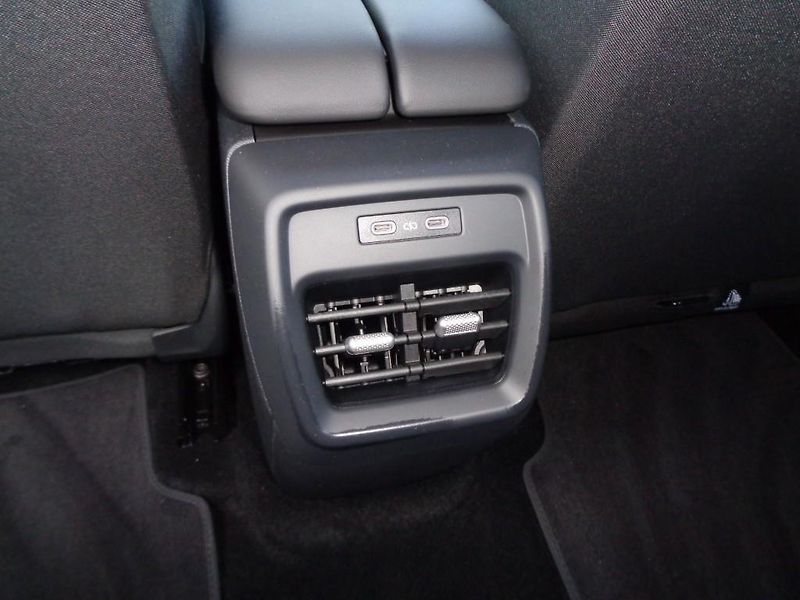 Volkswagen ID.3 NEO LIFE  58 kWh 140 kW - fotka 27 z 30