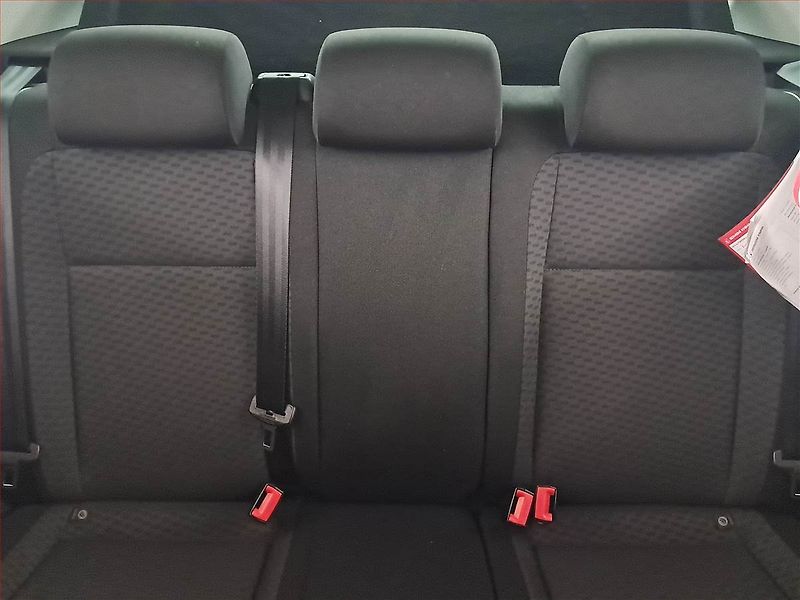 Škoda Fabia (2012) Ambiente 1.2 TSI, Serv.kniha - fotka 10 z 17
